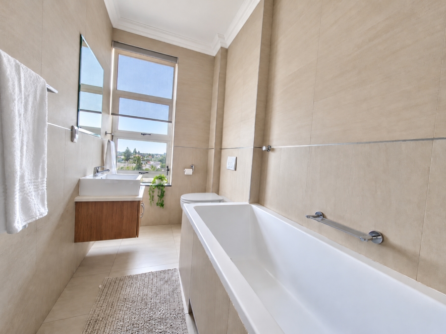 To Let 2 Bedroom Property for Rent in Table View Western Cape